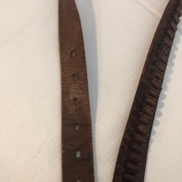 Vintage Weathered Women’s Hunting Belt SZ 32, 30/31 Waist Made in Hong Kong - Picture 3 of 14